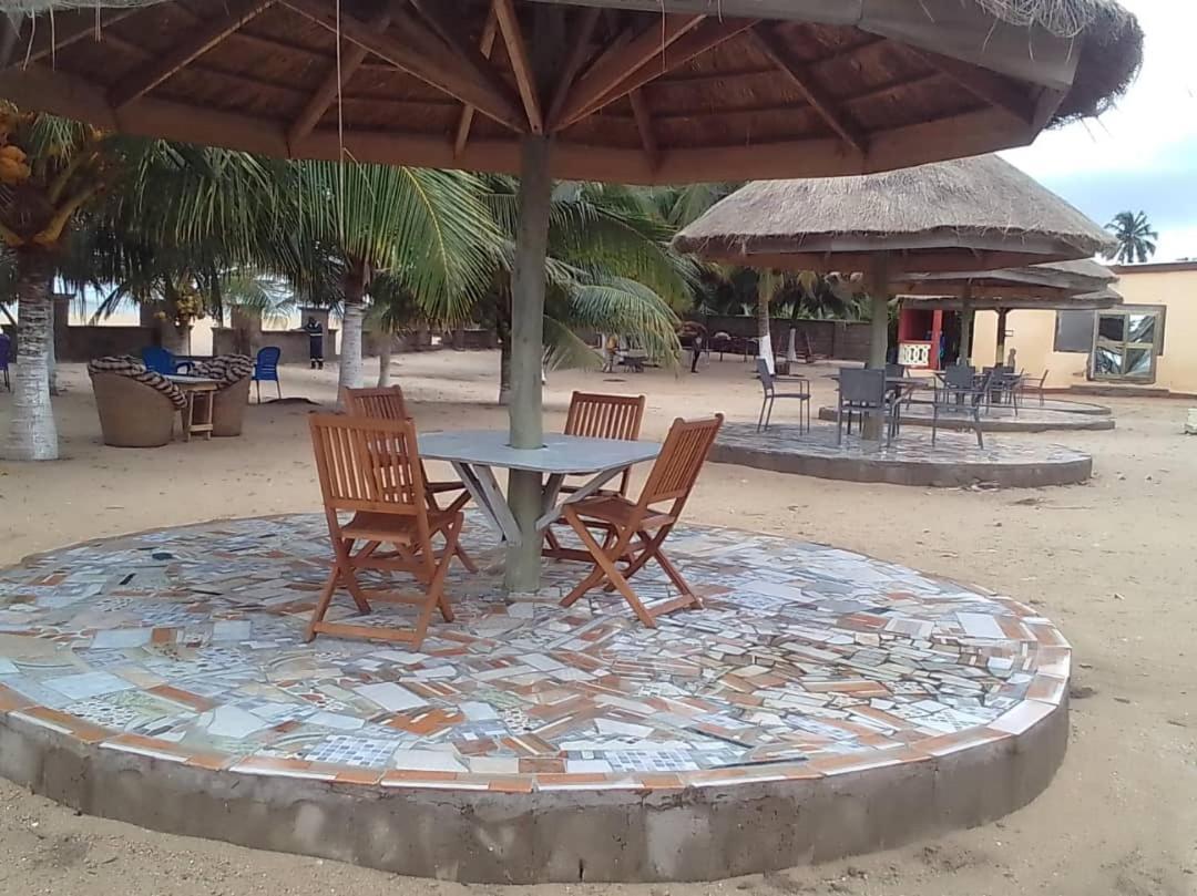 Travellers Beach Hotel Elmina エクステリア 写真